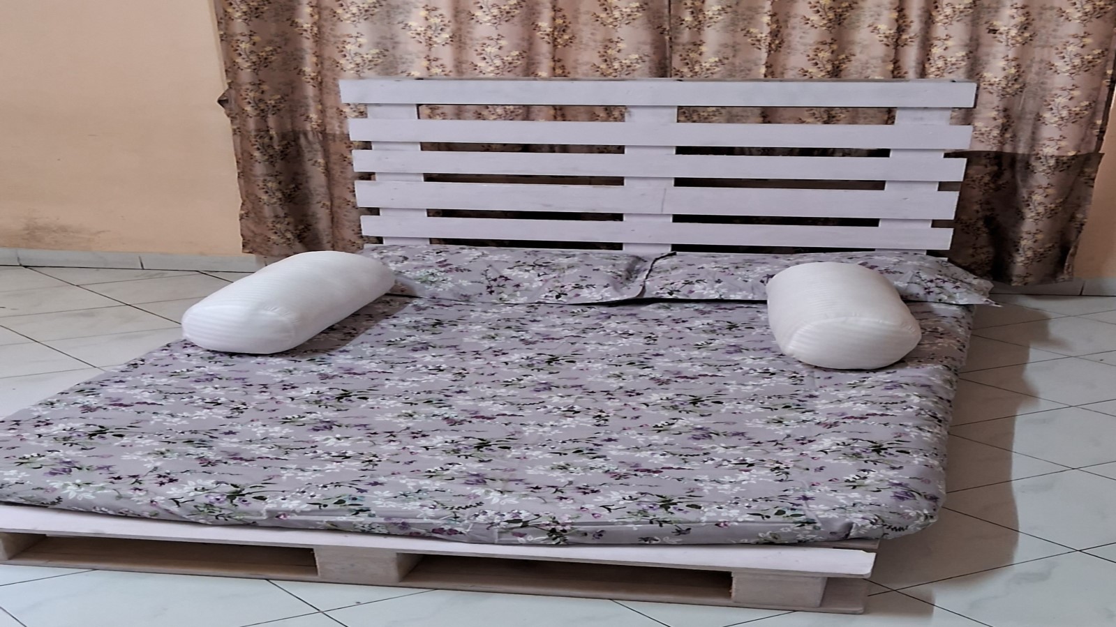 Bed with 2 Wooden Pallets & 1 Headrest [Painted]