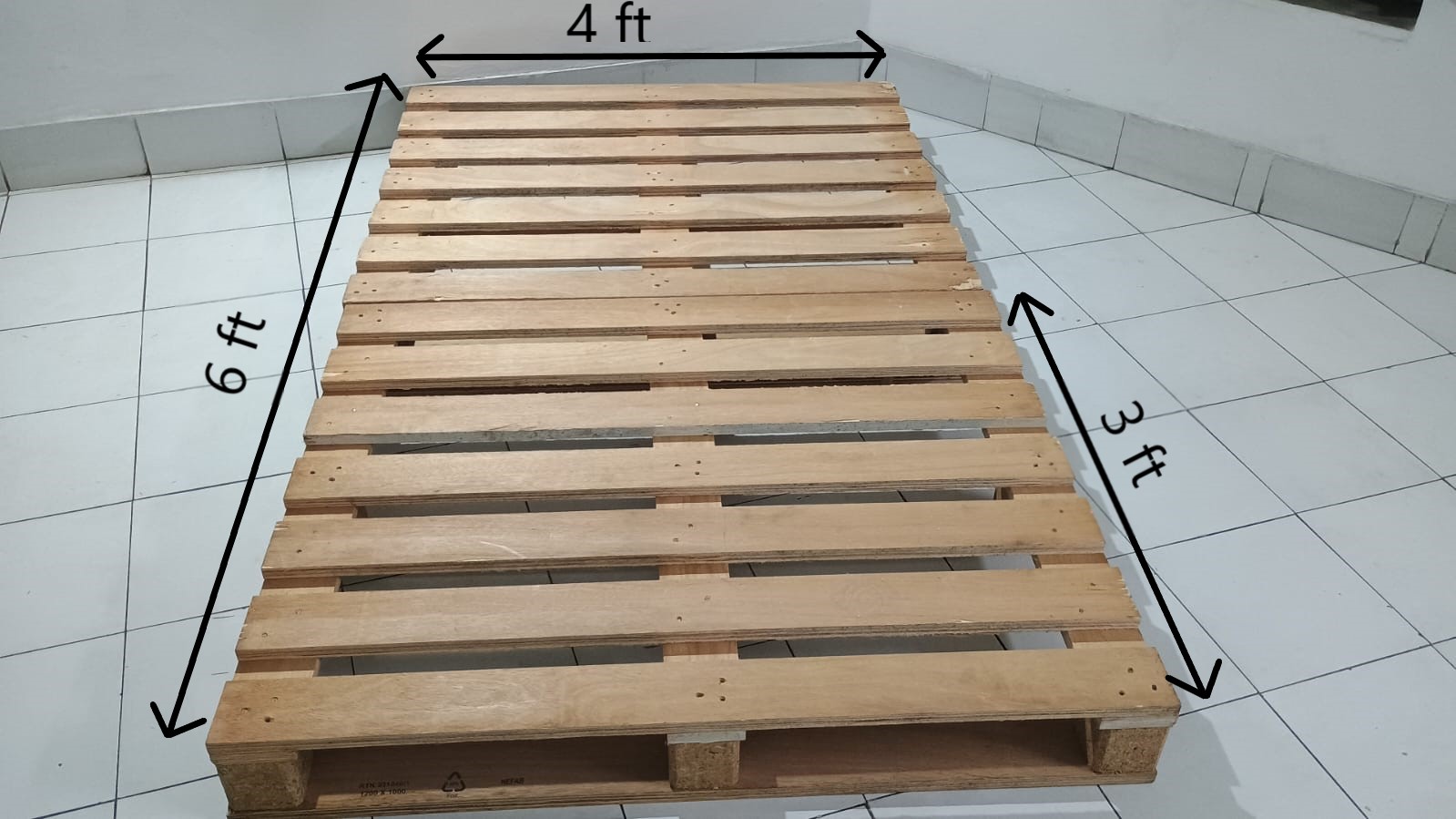 Bed with 2 Wooden Pallets